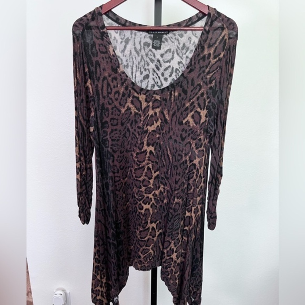 Grace Elements Black and Gray Patterned Top
